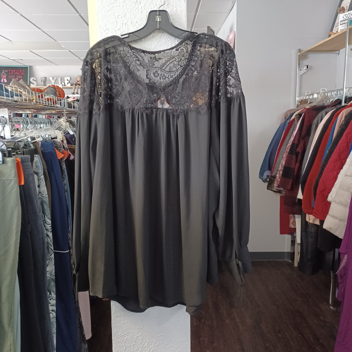 (4) Torrid