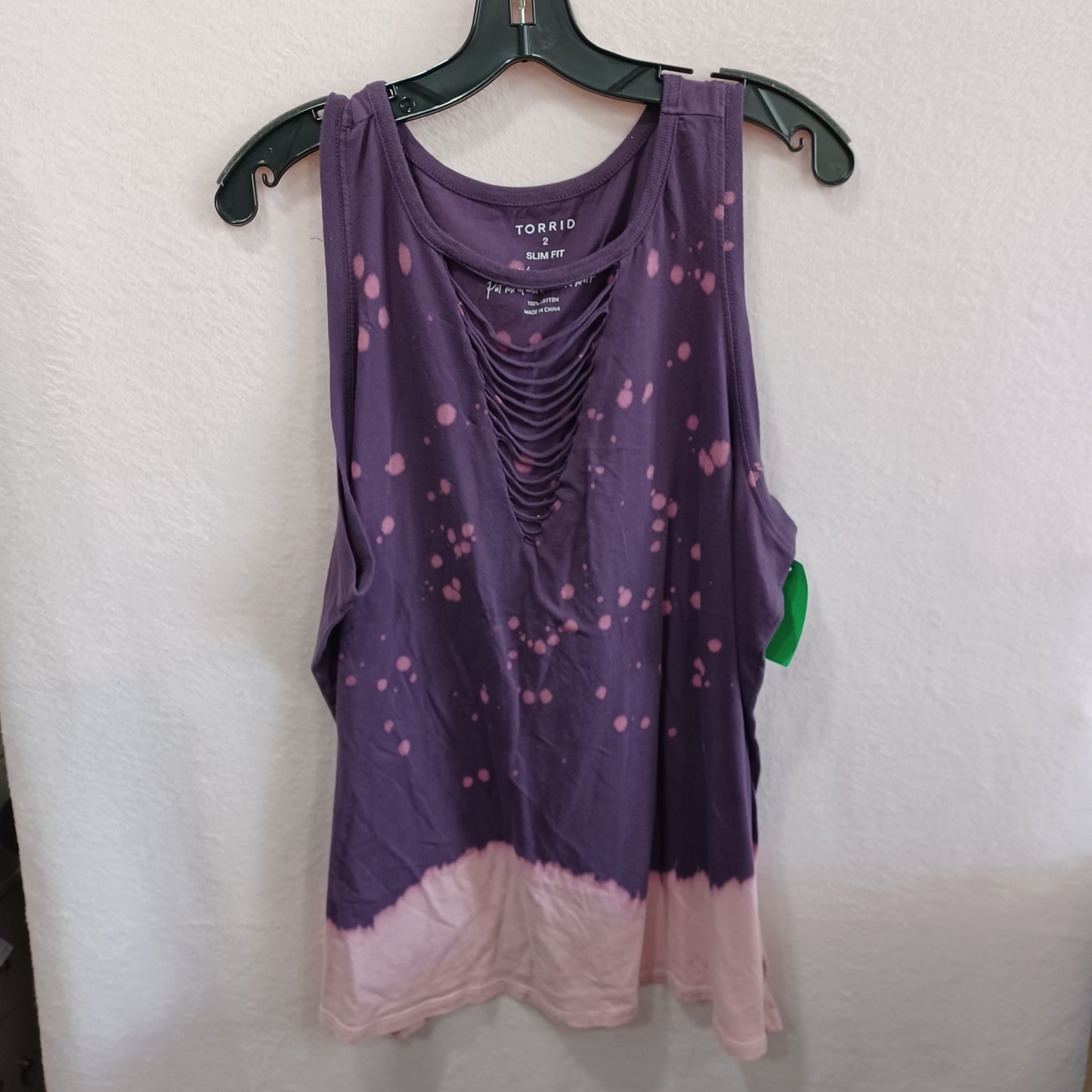 (2) Torrid