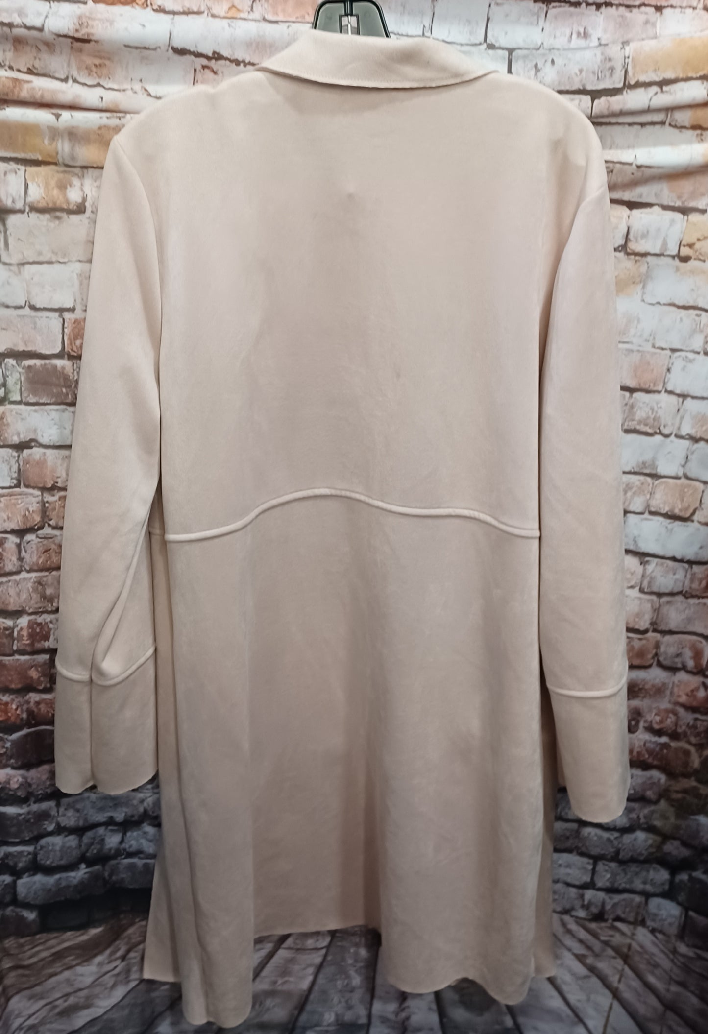 (XL) Premise