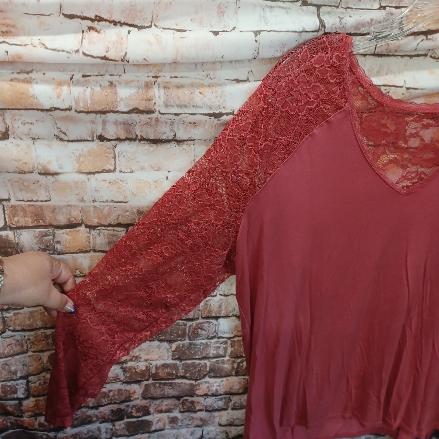 (2) Torrid