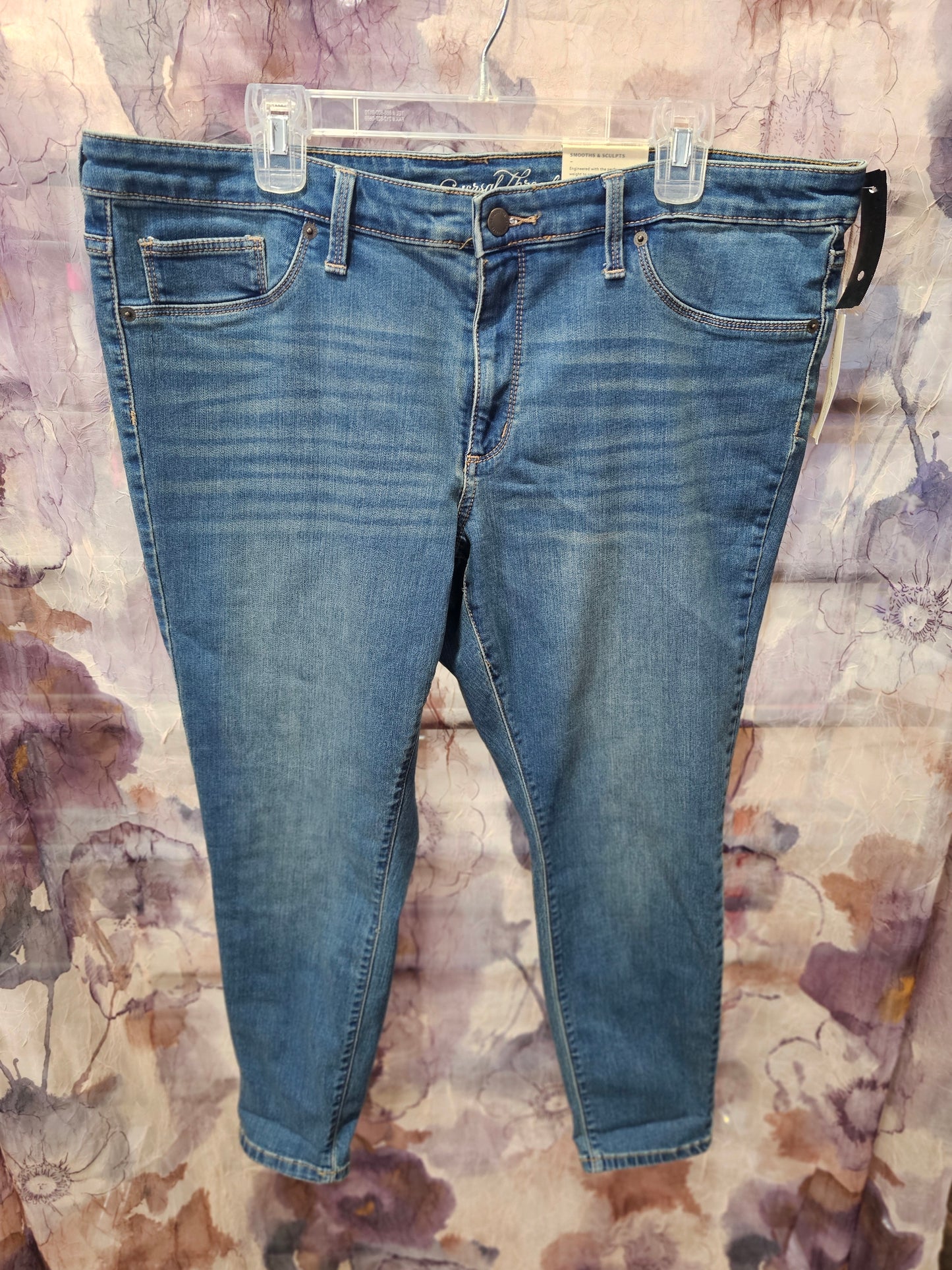 (18 Short) Universal Threads Jeans