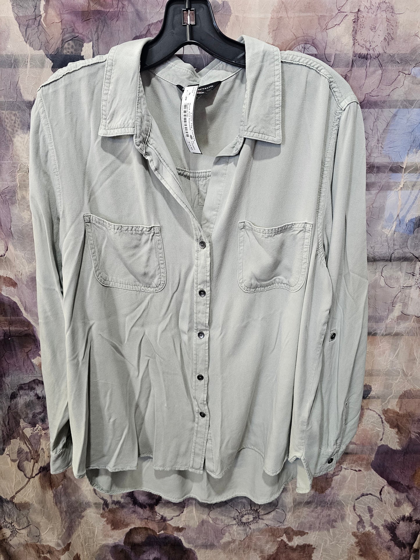 (XL) Rock & Republic Button Up