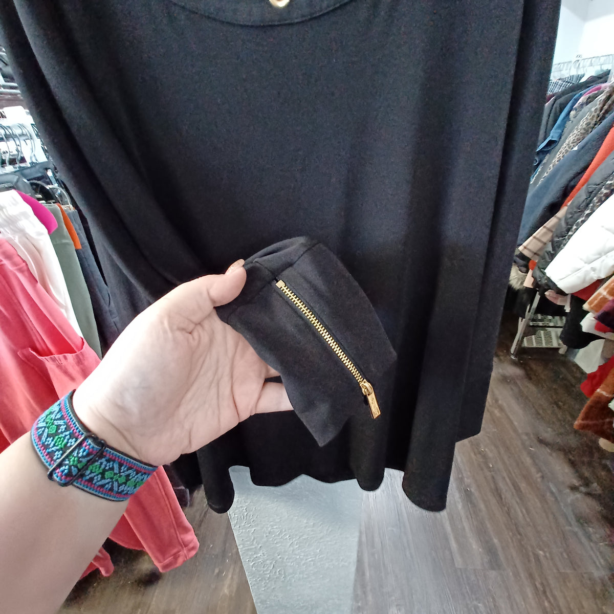 (2x) Calvin Klein
