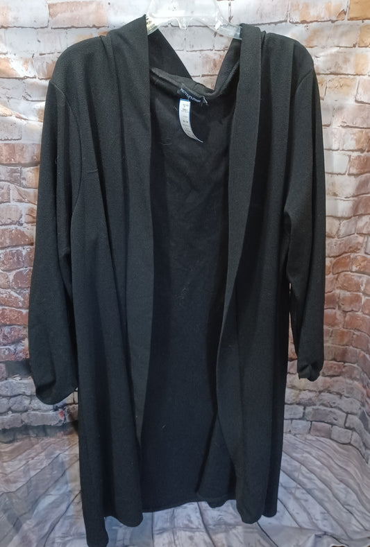 (18) Pretty Little Thing