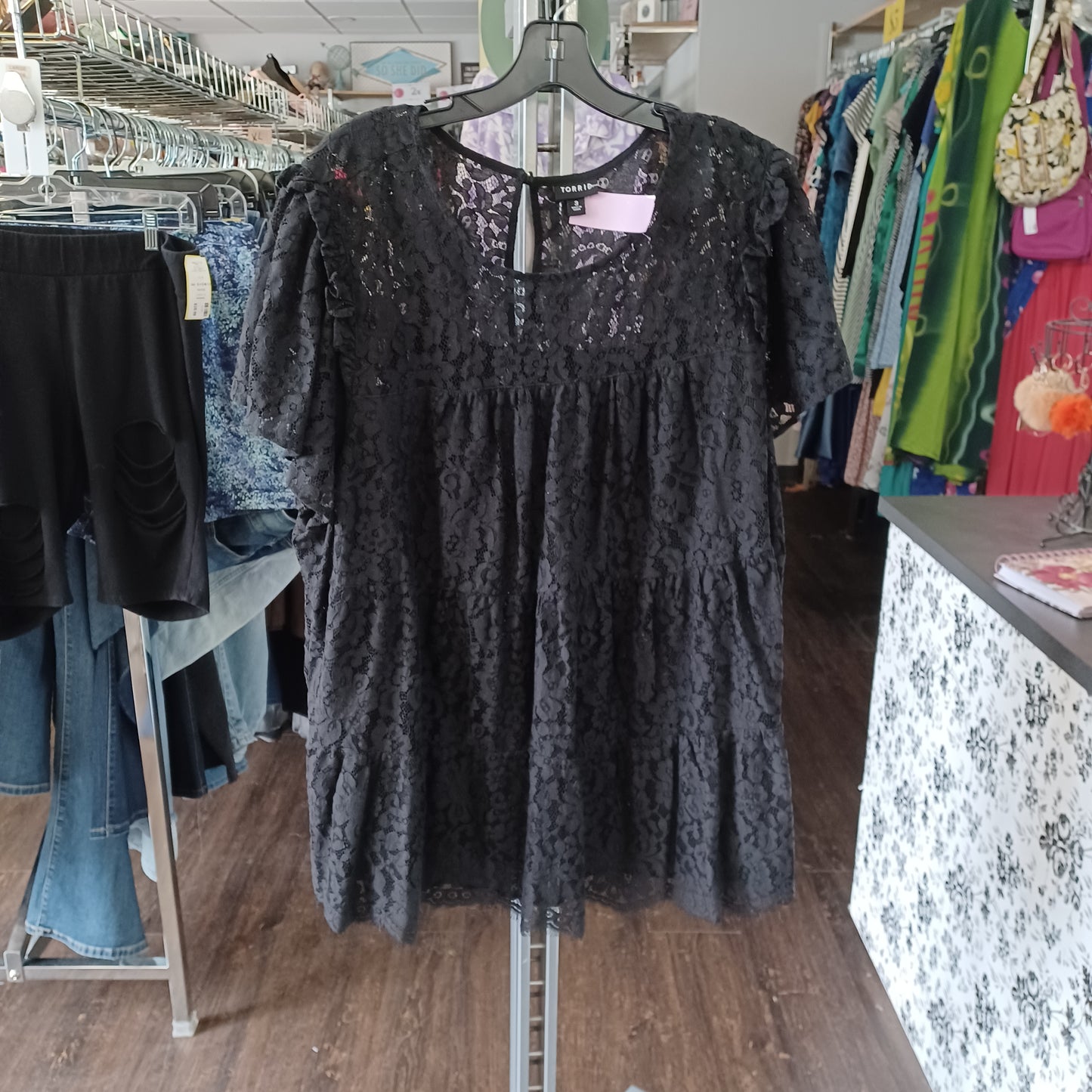(3) Torrid
