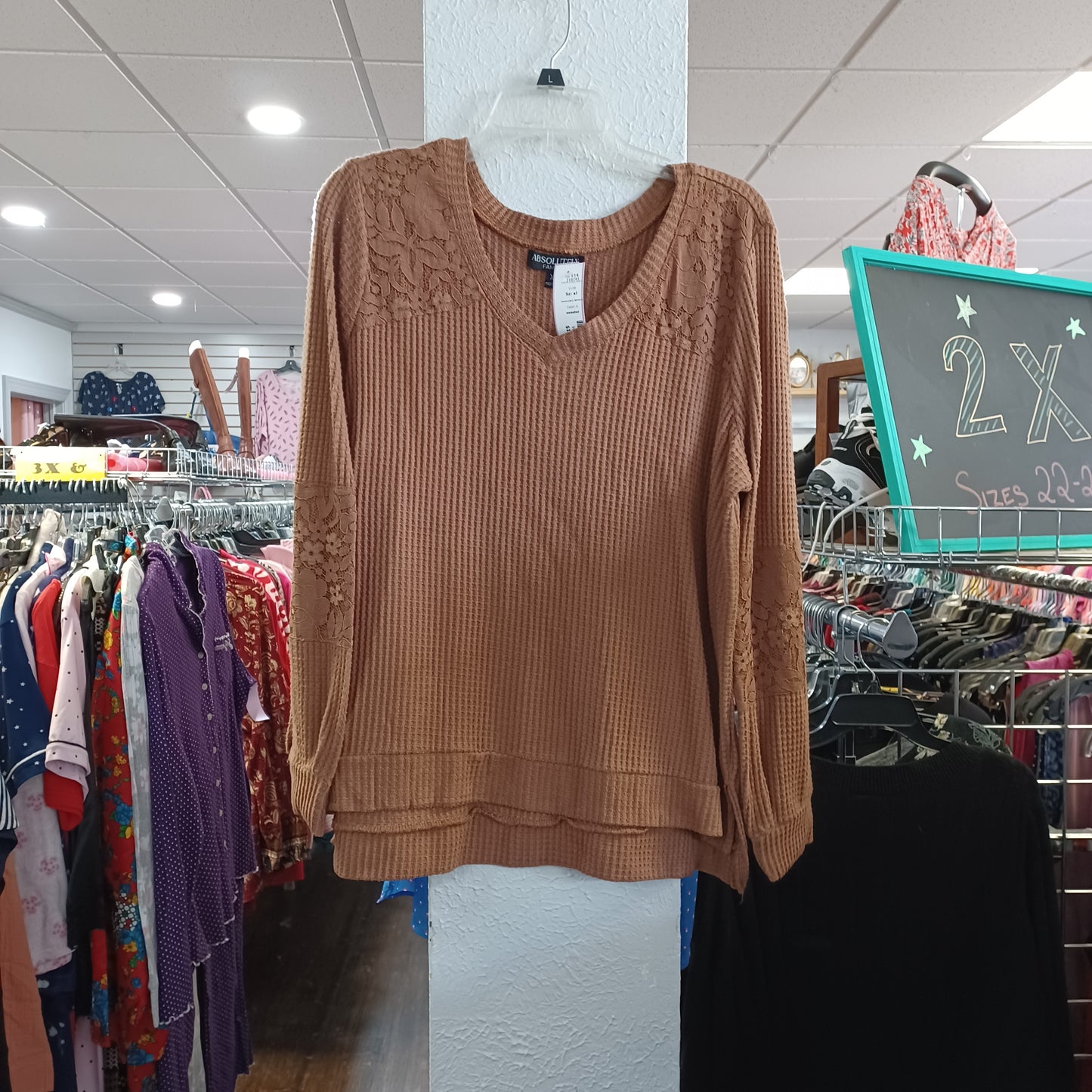 (XL) Absolutely Famous