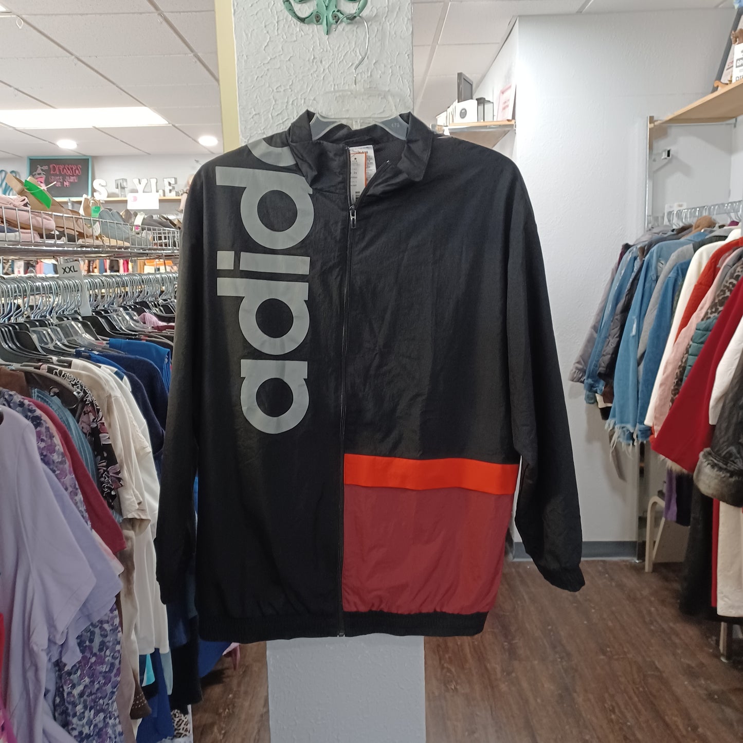 (2x) Adidas