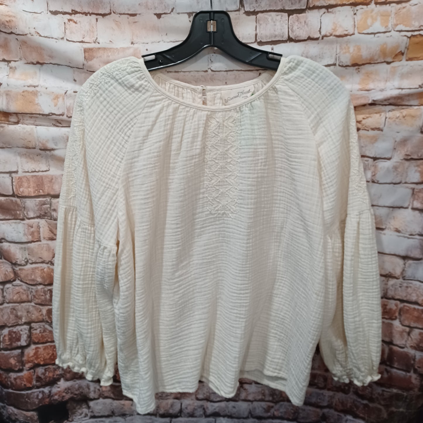 (XL) Universal Threads