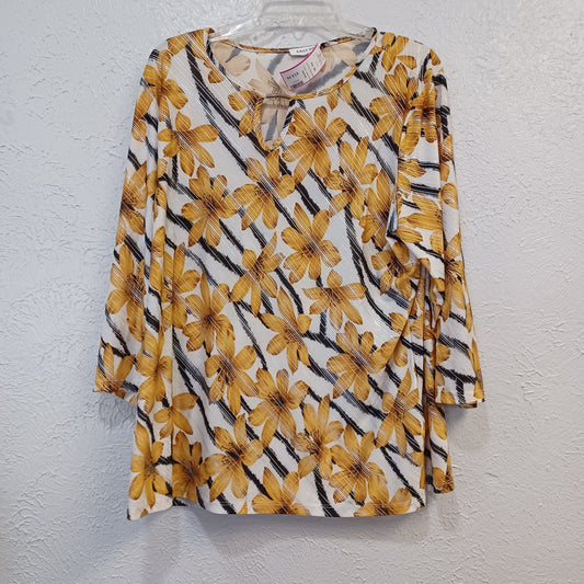 (XL) Emily Daniels